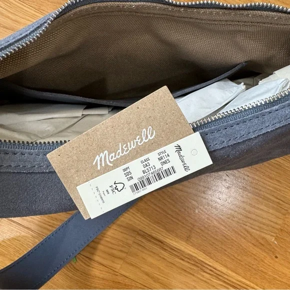 Madewell The Essential Sling Crossbody Bag - Picture 4 of 5